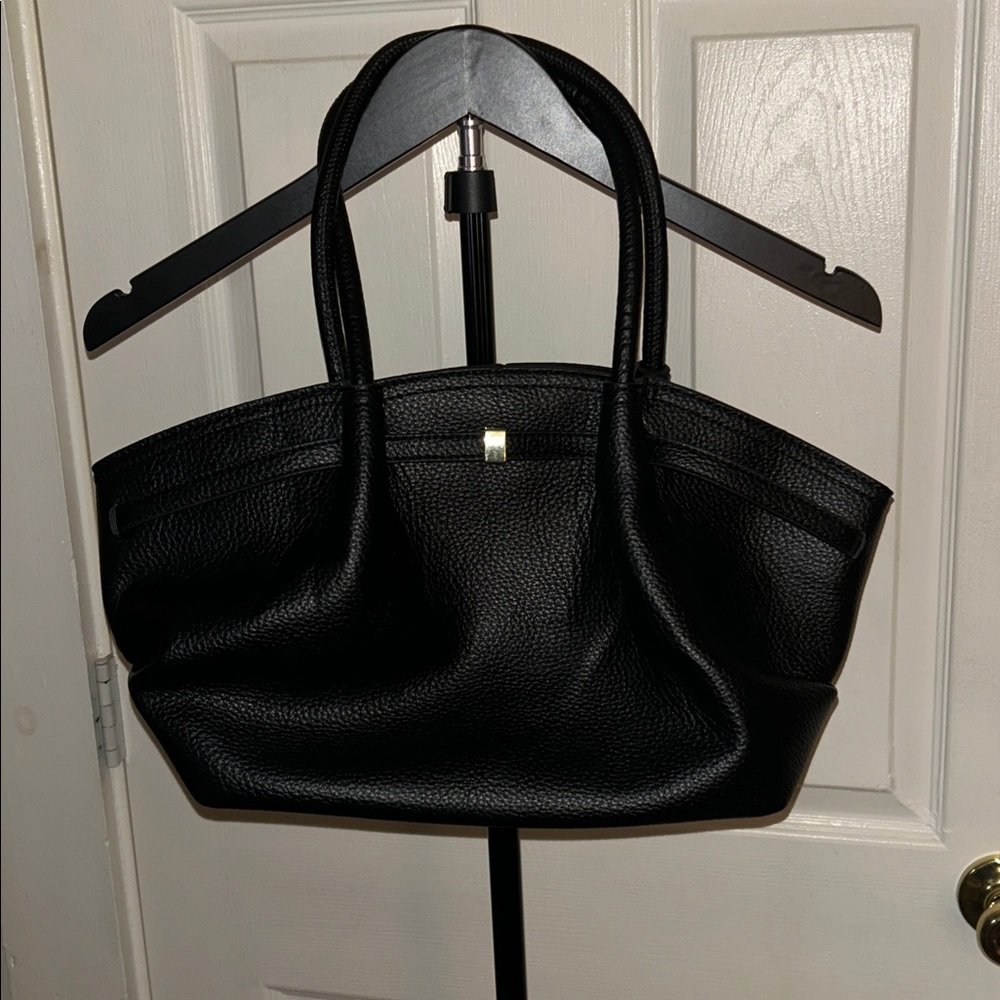 Dumpling ๐ Black Shoulder bag, NWOT - Picture 3 of 7